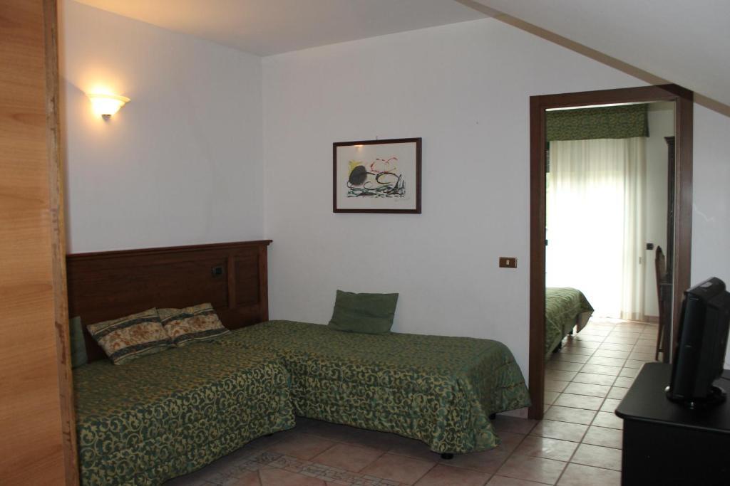 Residence La Piscina Isola del Gran Sasso dʼItalia エクステリア 写真