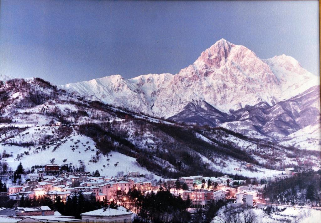Residence La Piscina Isola del Gran Sasso dʼItalia 部屋 写真